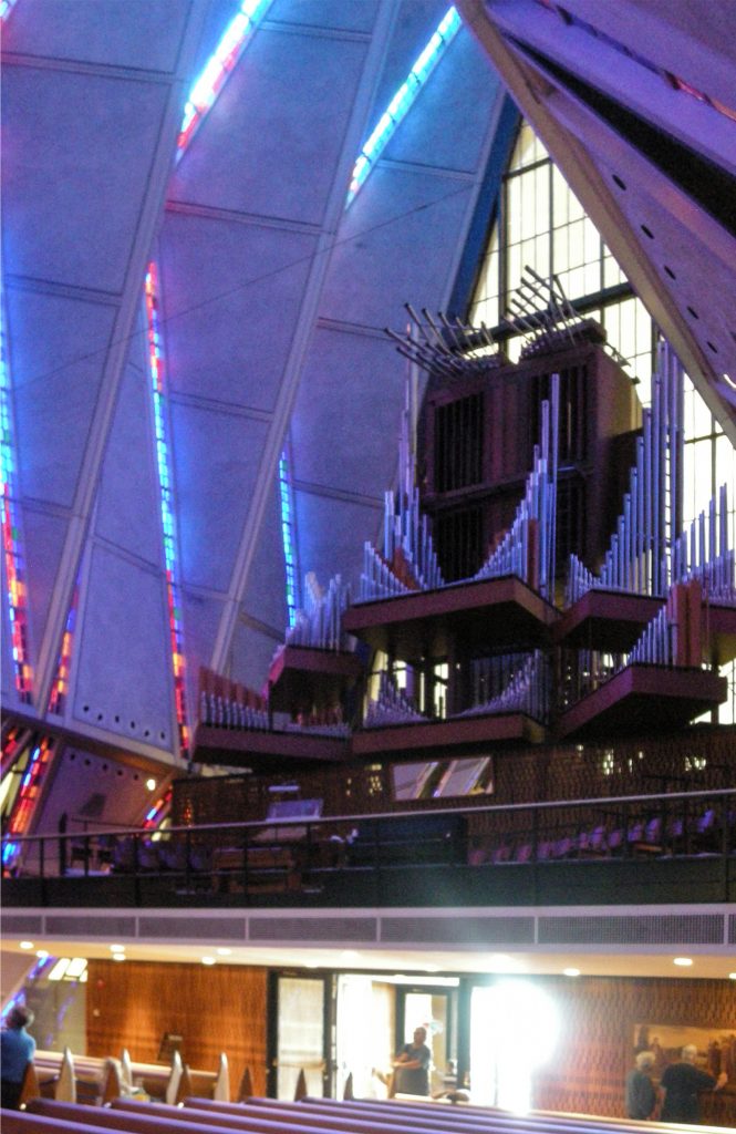 Capilla_Academia_Cadetes_-_SOM_-_Colorado_-_WikiArquitectura21