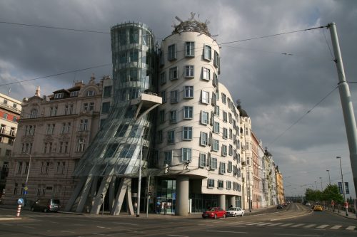 Dancing House – Frank Gehry – Praga_16