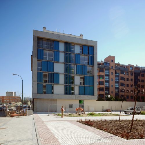 17 social housing apartments in Embajadores (Madrid). Spain