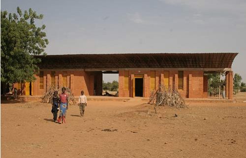 Escuela_de_primaria_Burkina_Faso_12 - WikiArquitectura