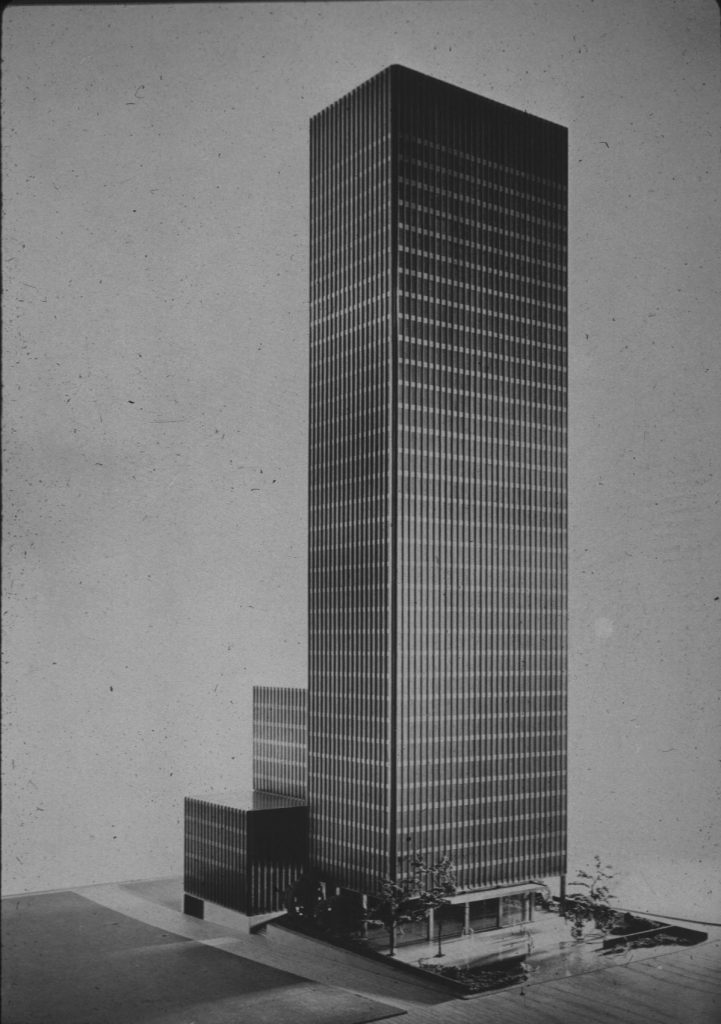 Seagram Building - Data, Photos & Plans - WikiArquitectura - 721 x 1024 jpeg 95kB