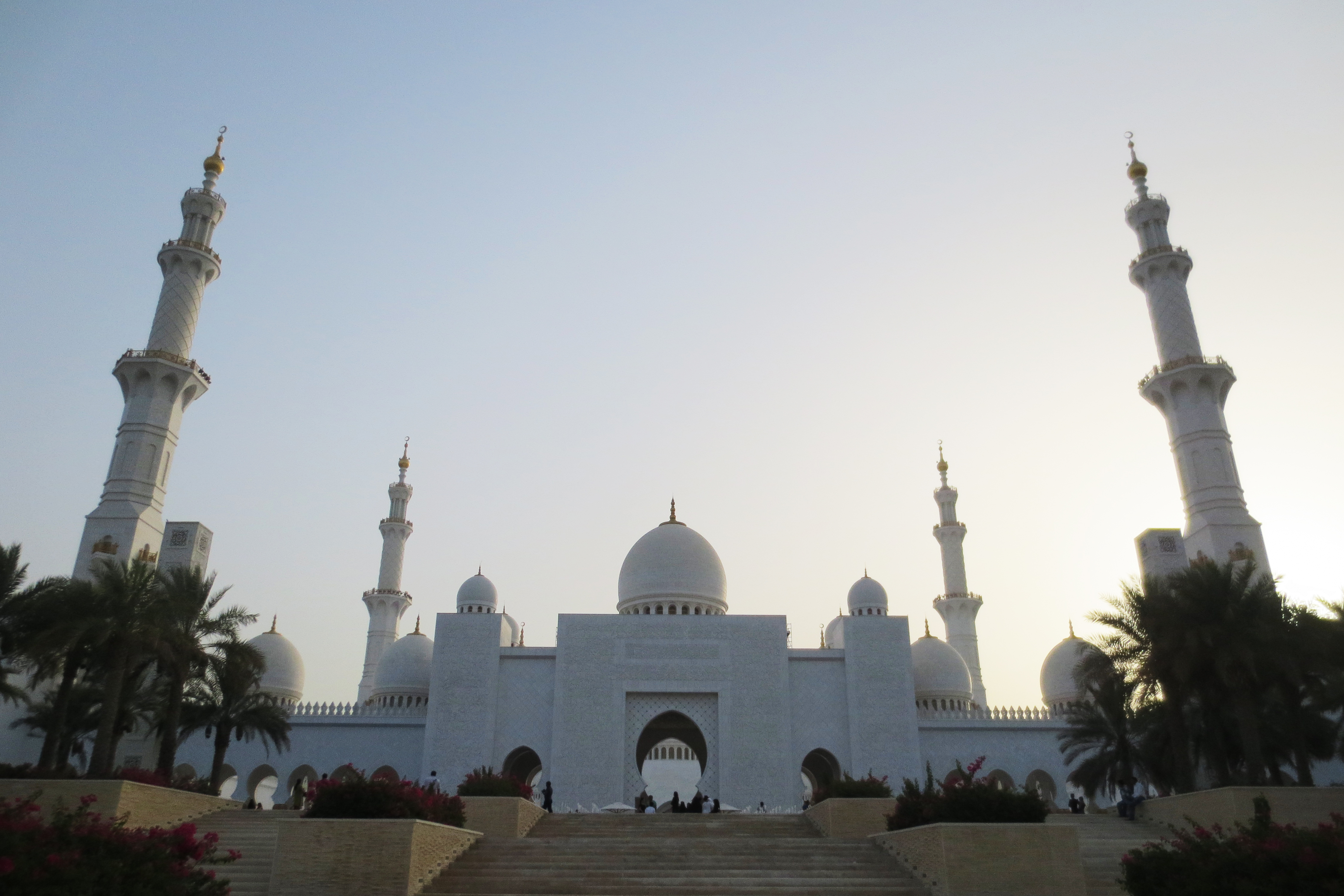 Sheikh Zayed Grand Mosque  TJILI