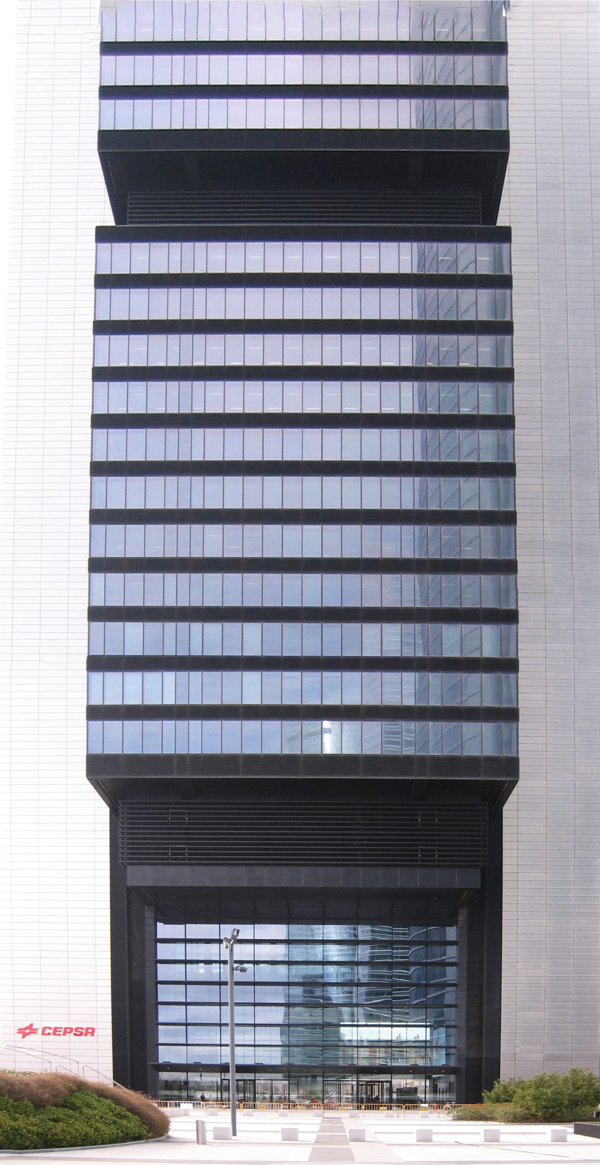 Torre_Cepsa_-_WikiArquitectura_285029