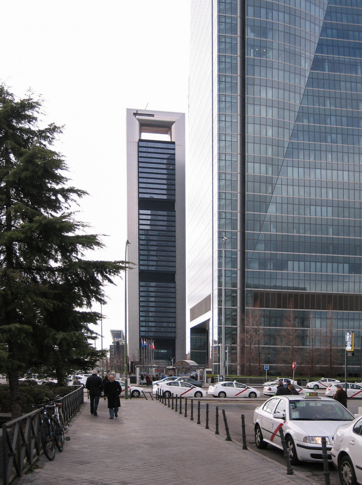 Torre_Cepsa_-_WikiArquitectura_285229