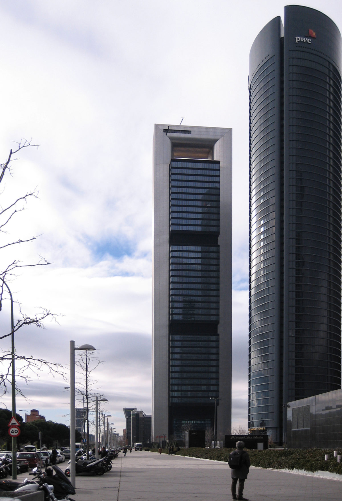Torre_Cepsa_-_WikiArquitectura_285329