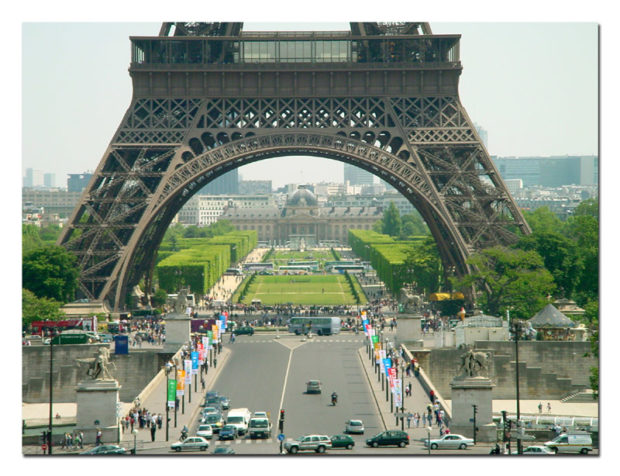 Torre_Eiffel_Base2
