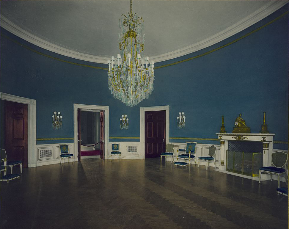 White_House_Blue_Room_1995