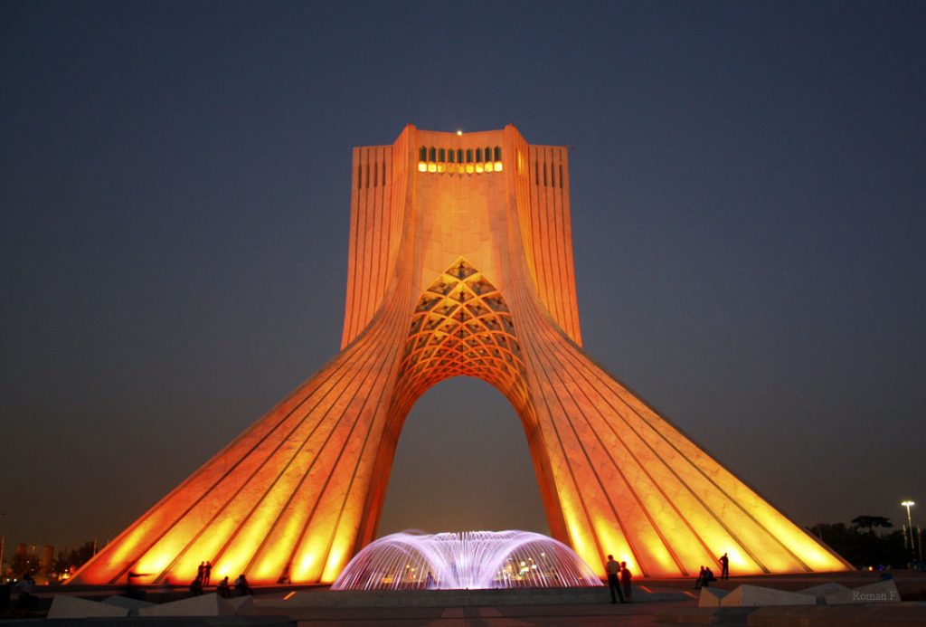 Azadi Tower - Data, Photos & Plans - WikiArquitectura