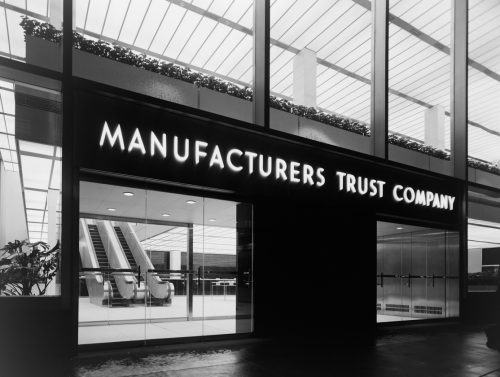 Manufacturers Trust Company Building – New York – © Ezra Stoller_011