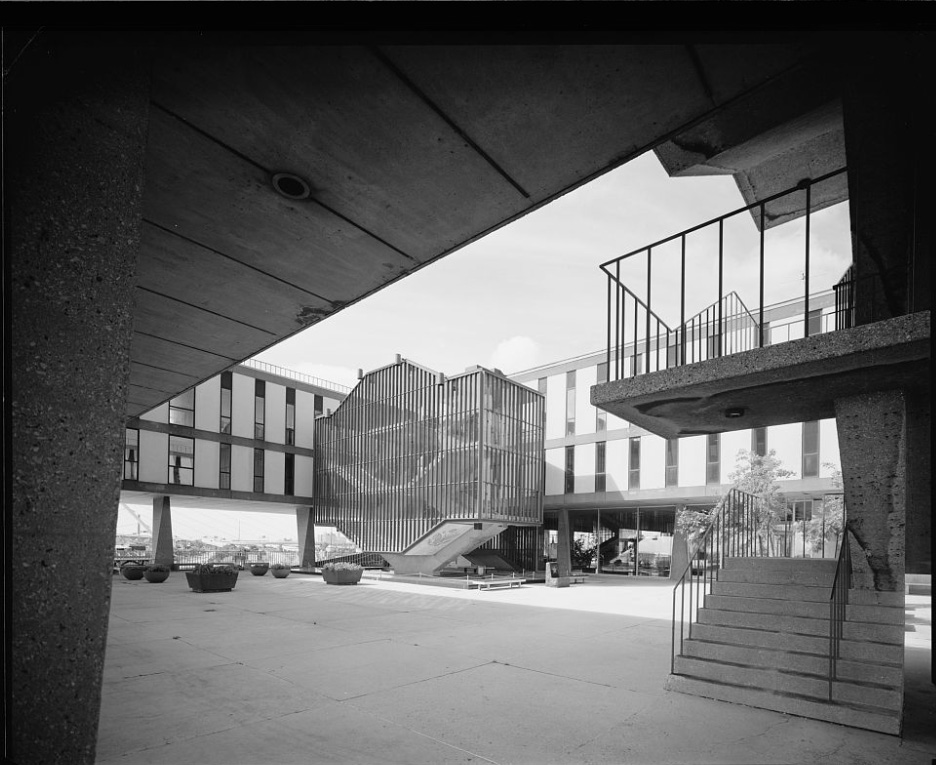 War Memorial Center - E.Saarinen - Estados Unidos_03 - WikiArquitectura